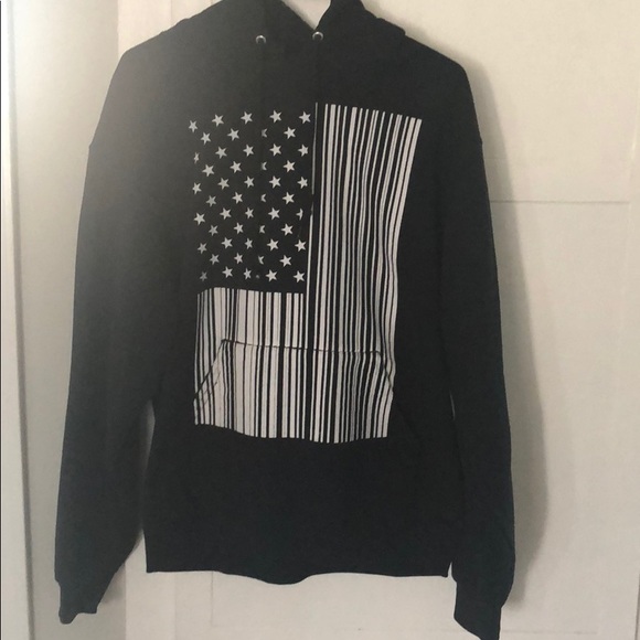 black hoodie - Picture 1 of 1